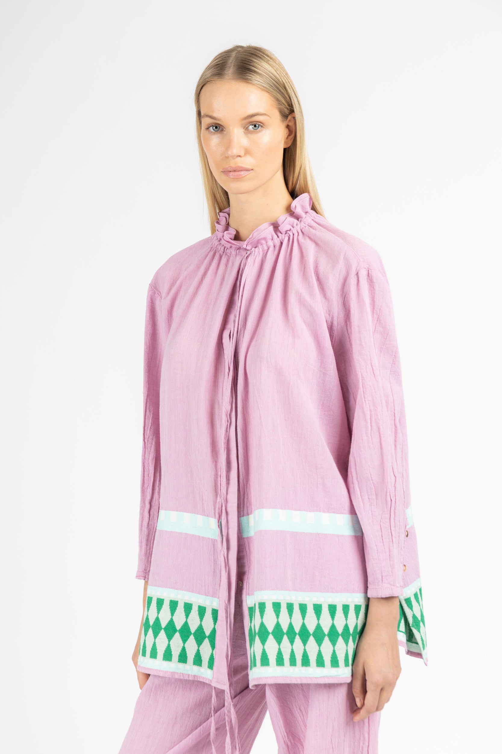 BLOUSE WITH BUTTONS
