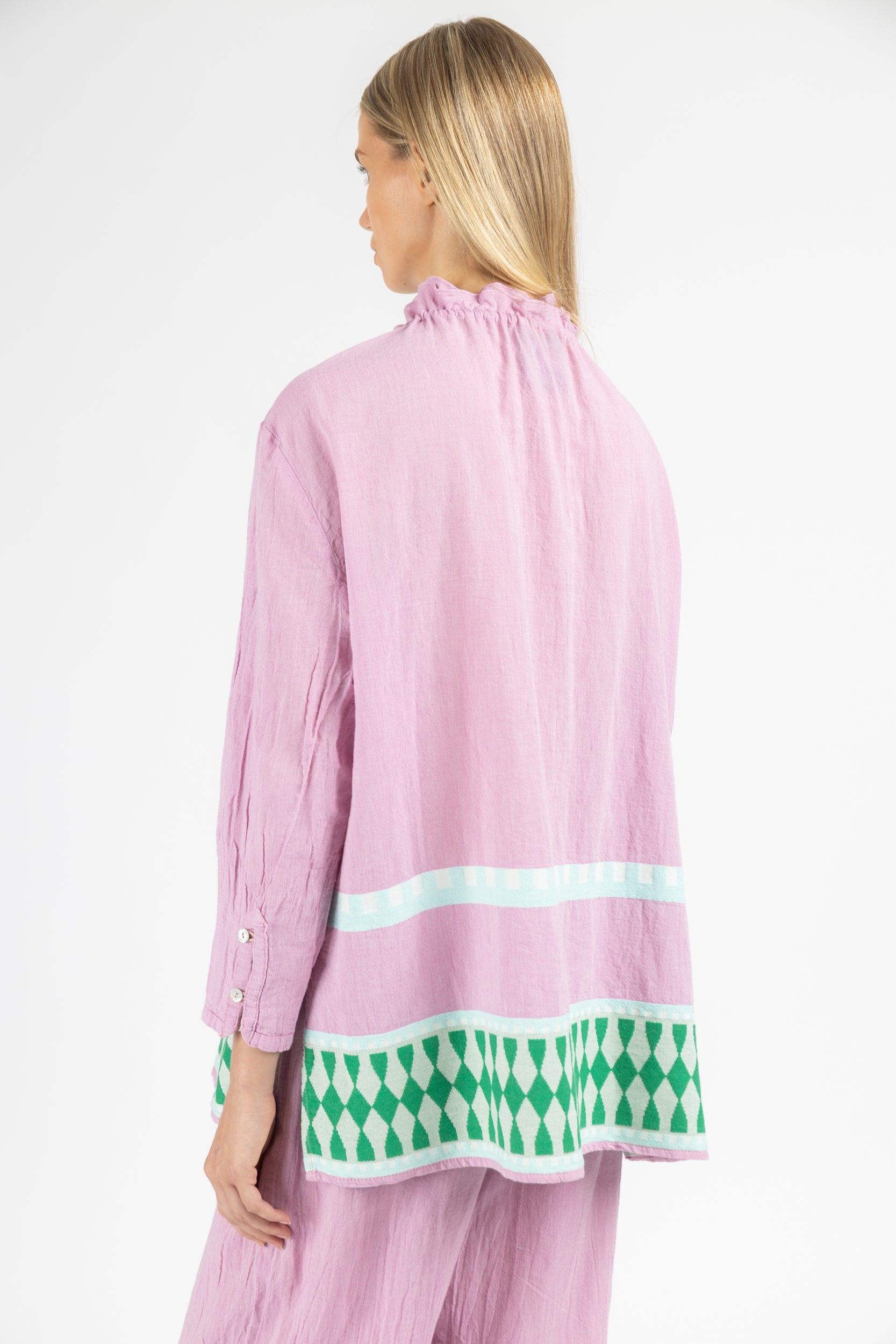 BLOUSE WITH BUTTONS