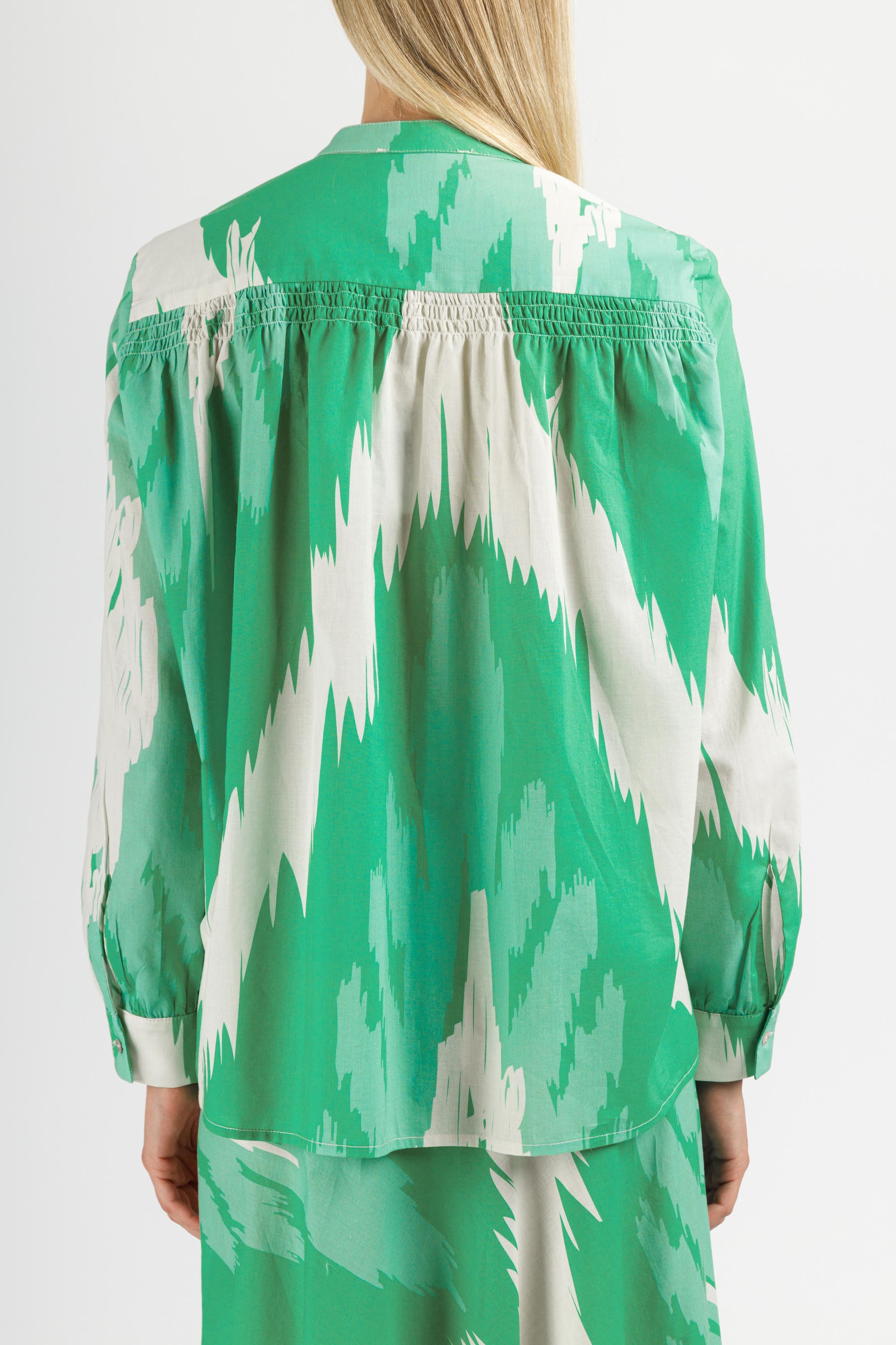 BLOUSE WITH BUTTONS