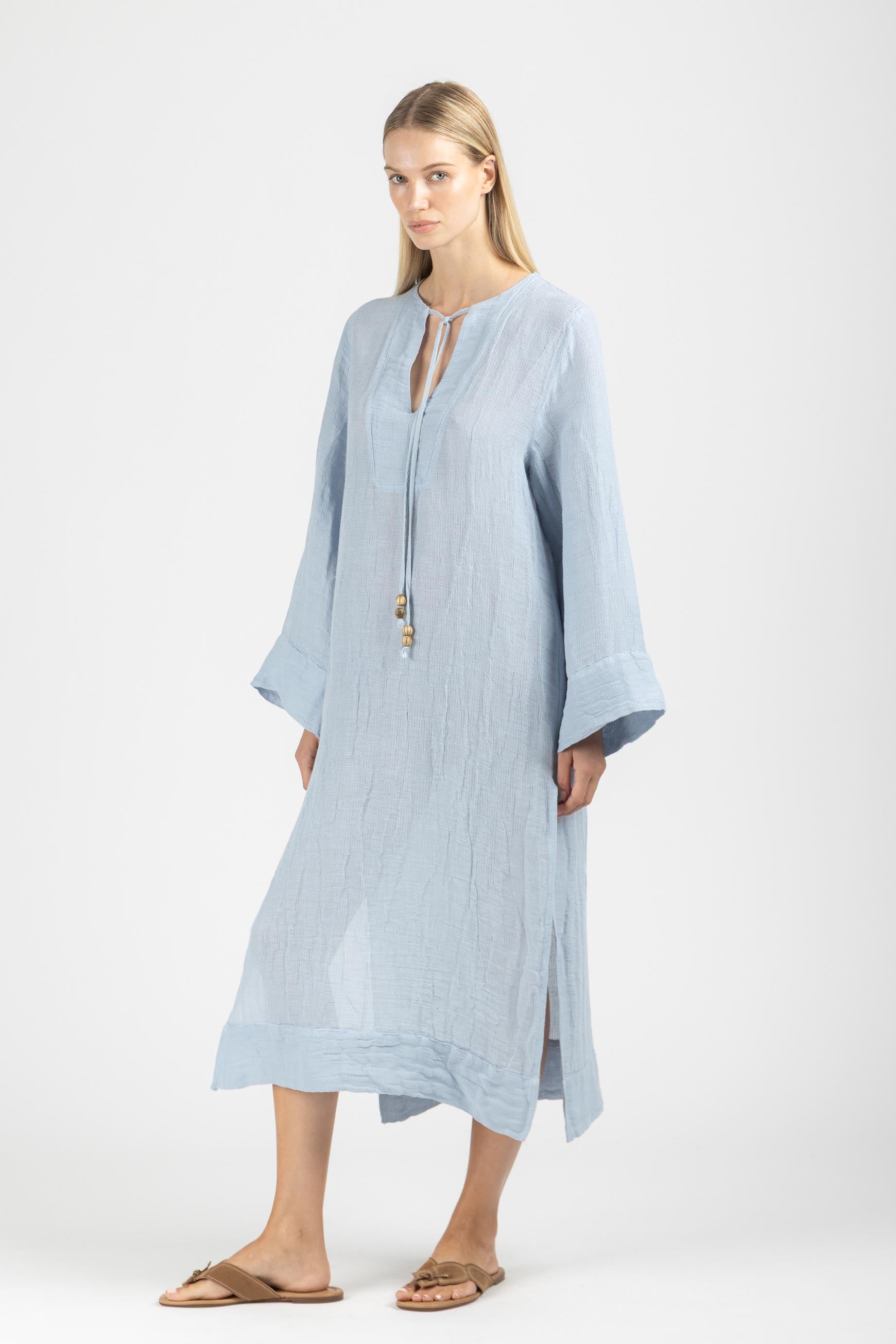DRESS WITH SLEEVES