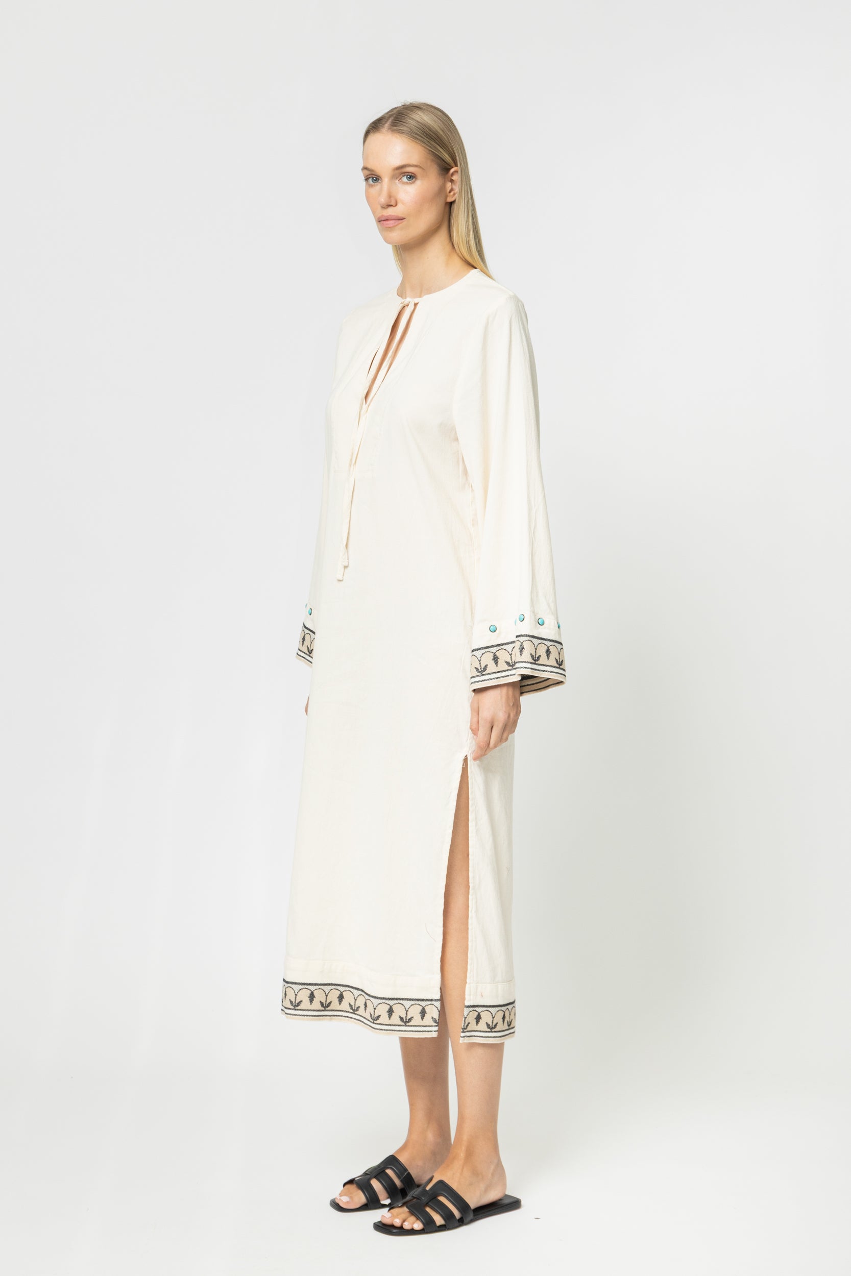 JACQUARD DRESS WITH SLEEVES