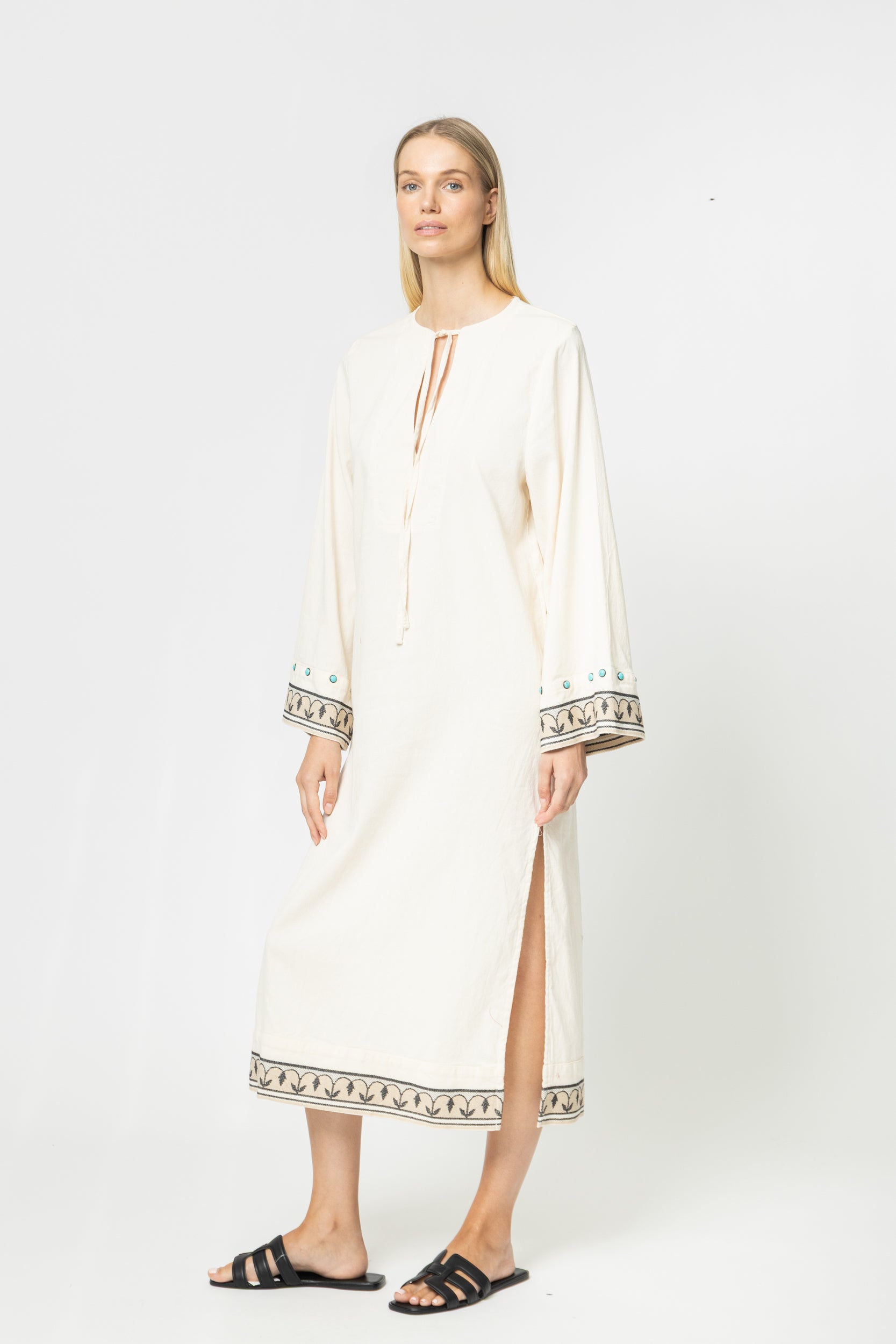 JACQUARD DRESS WITH SLEEVES