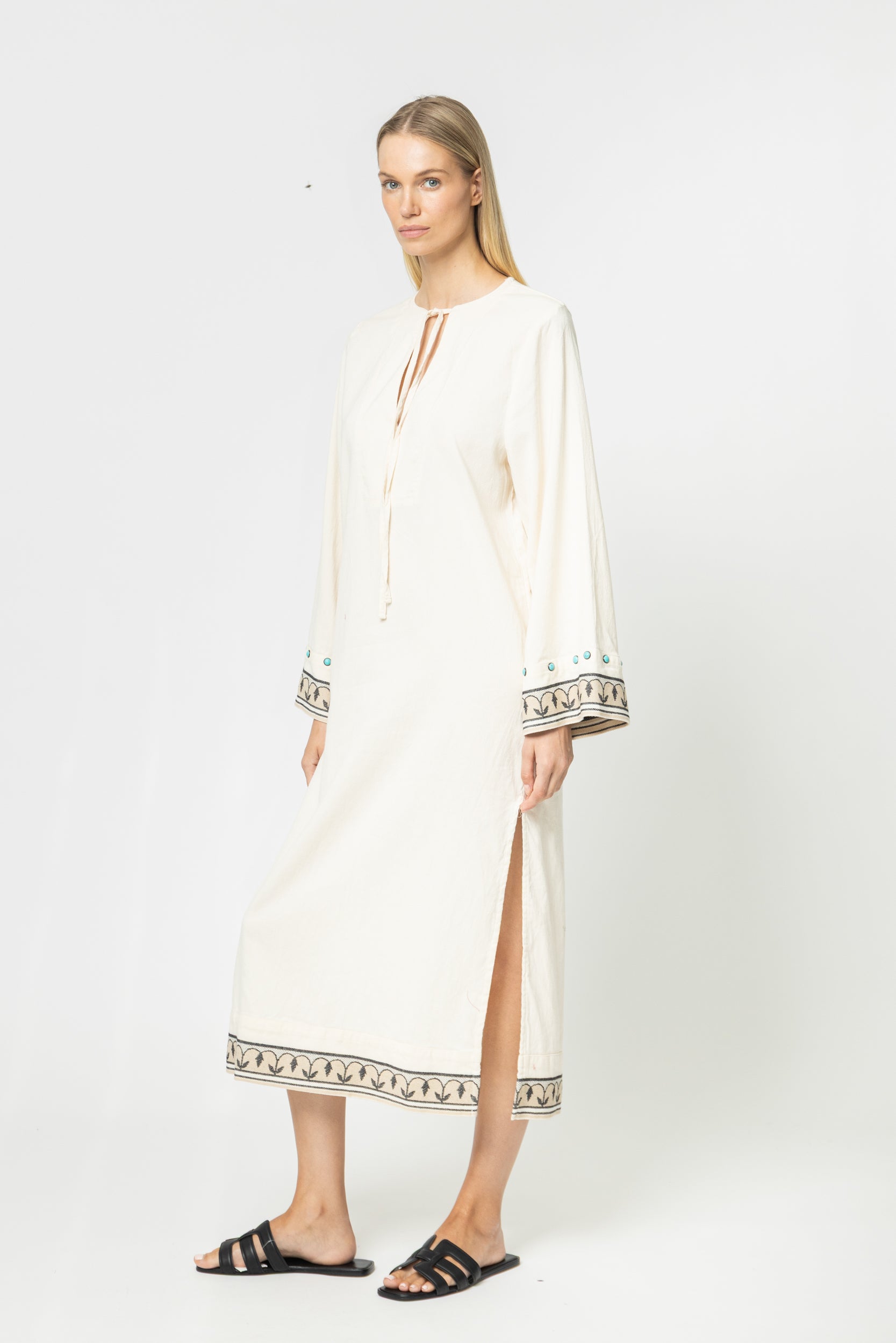 JACQUARD DRESS WITH SLEEVES