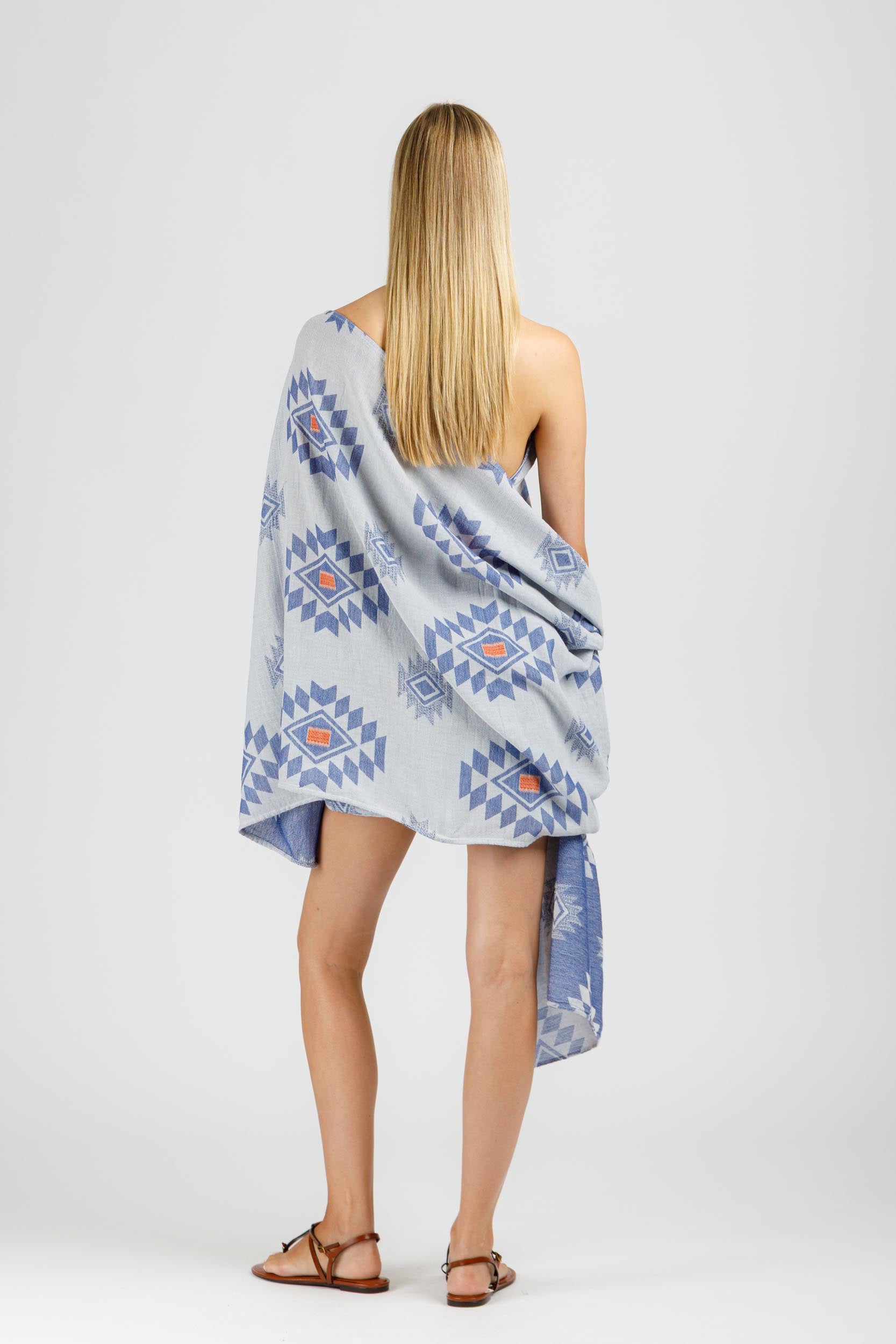 JACQUARD TOP WITH OPEN BACK