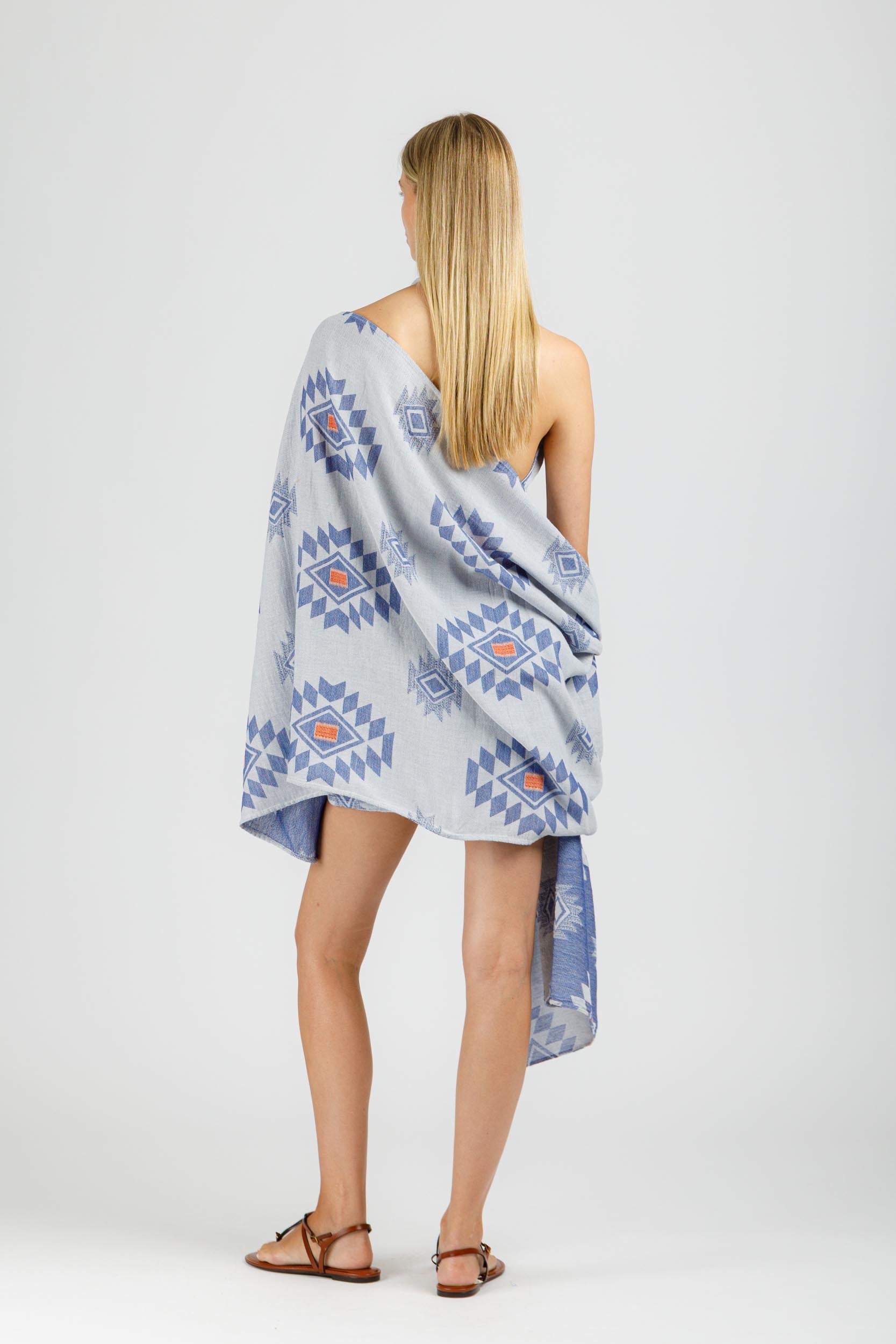JACQUARD TOP WITH OPEN BACK