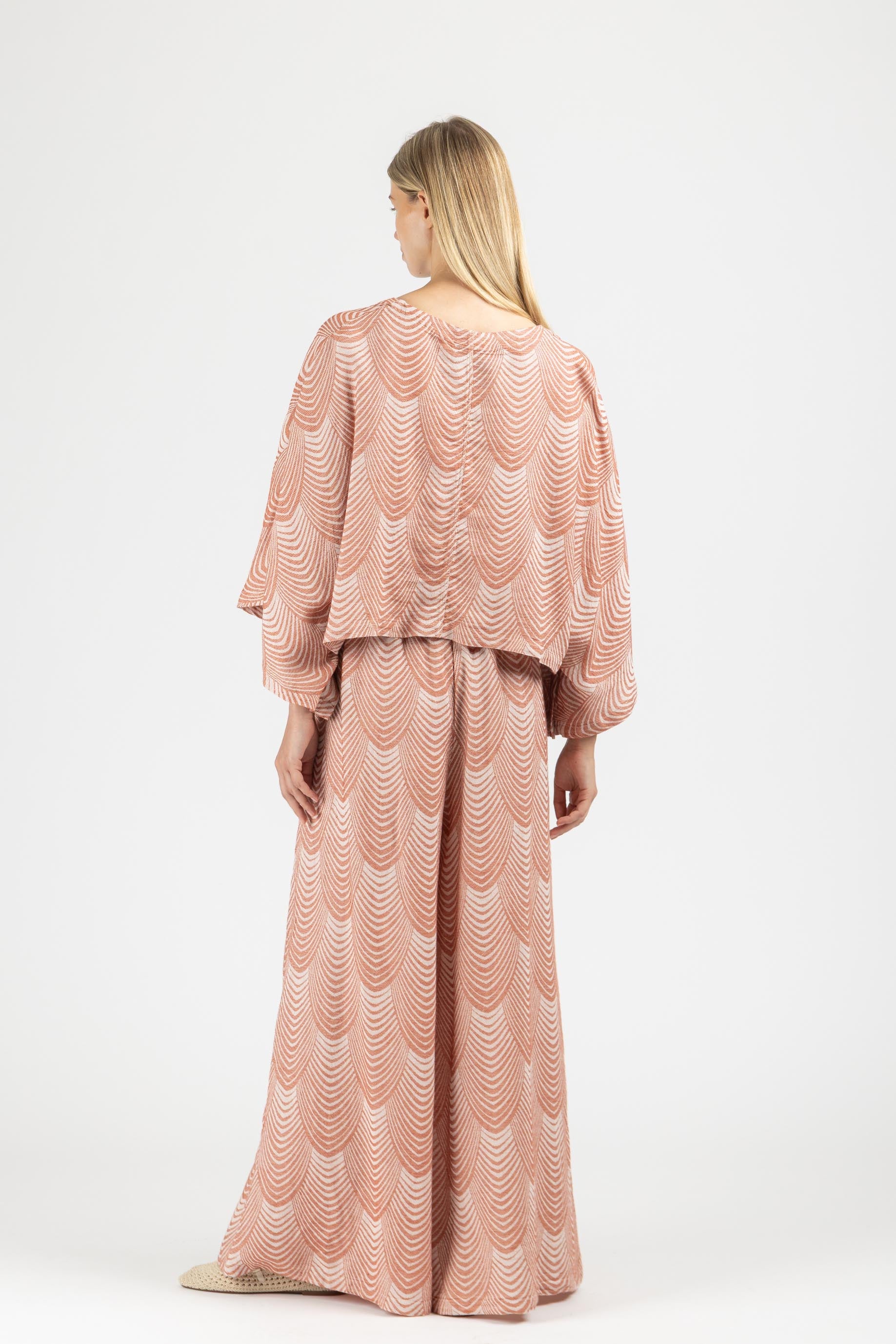 JACQUARD TOP WITH SLEEVES