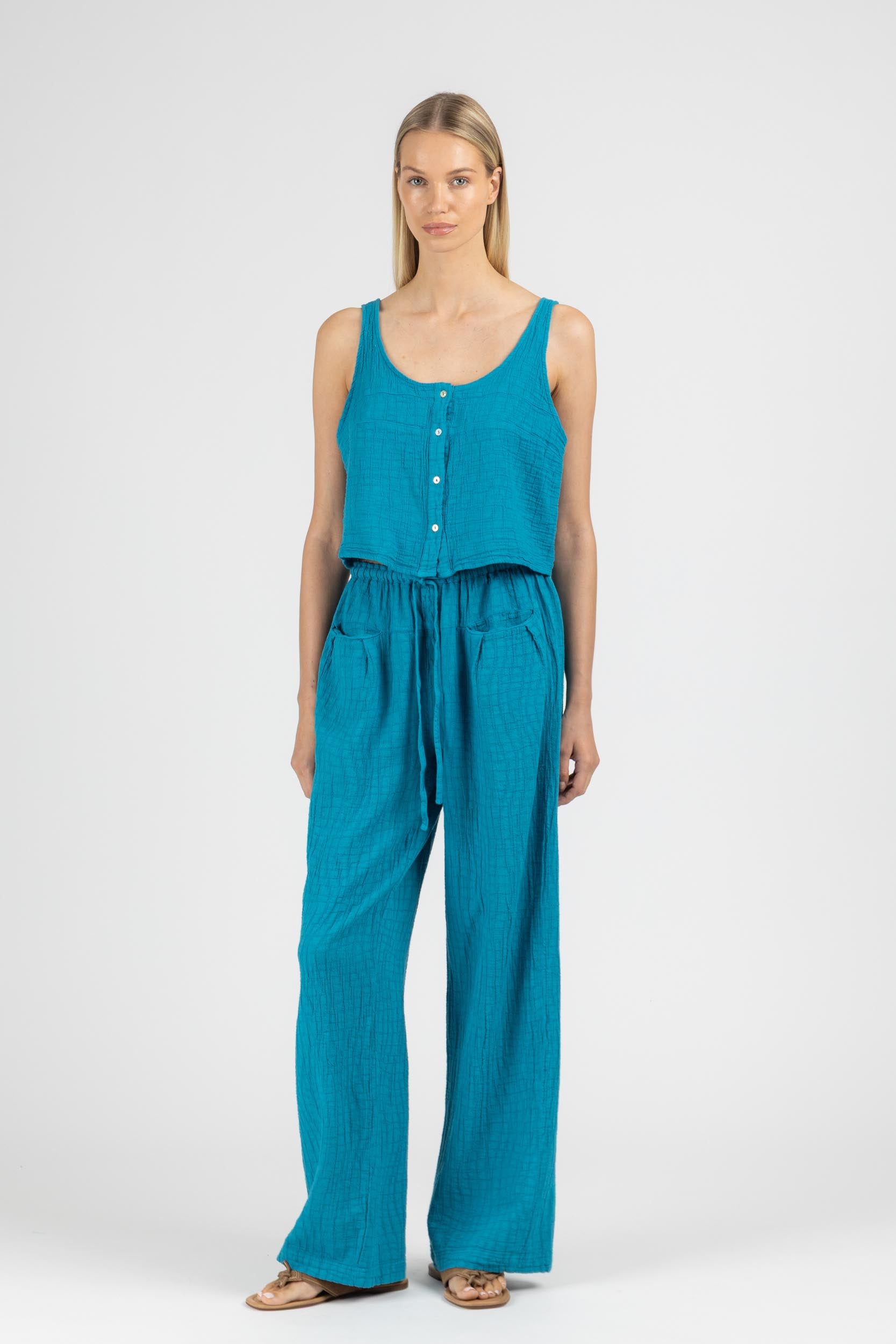 LOOSE PANTS