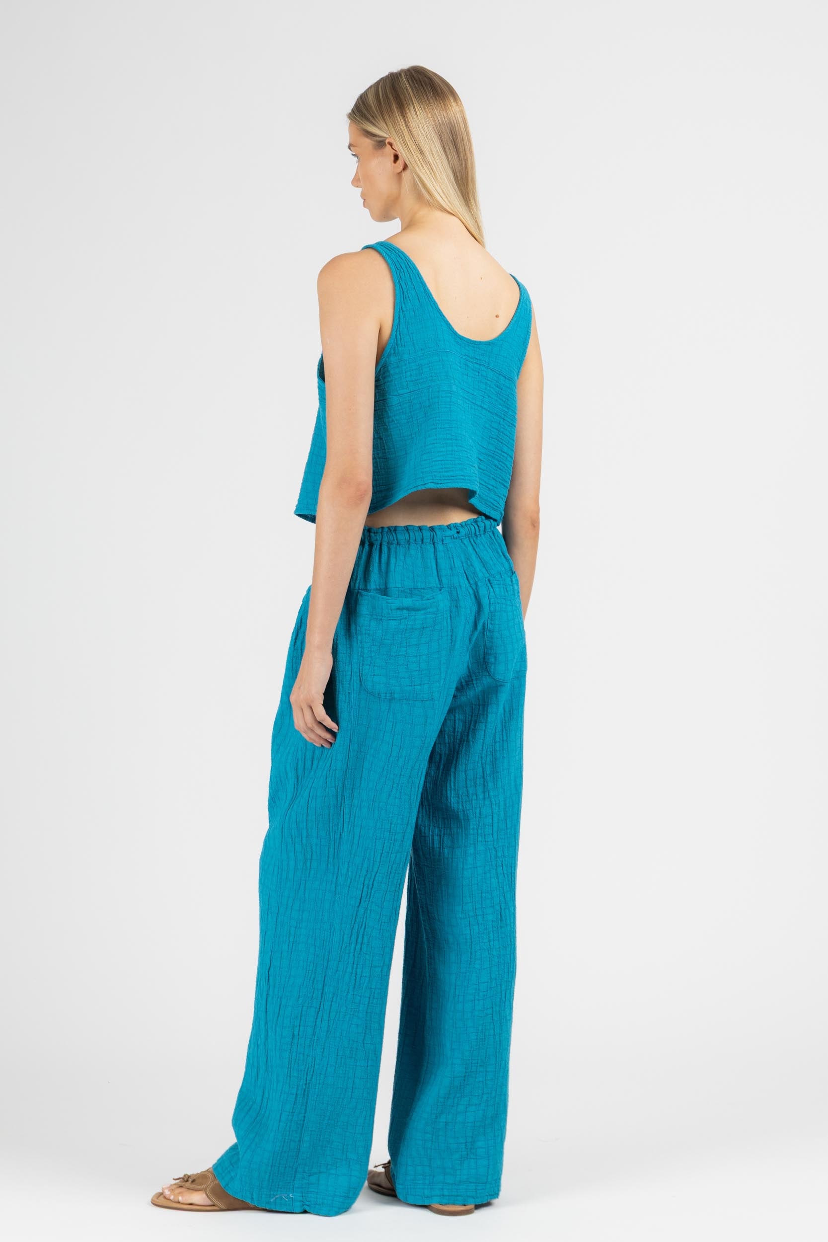 LOOSE PANTS