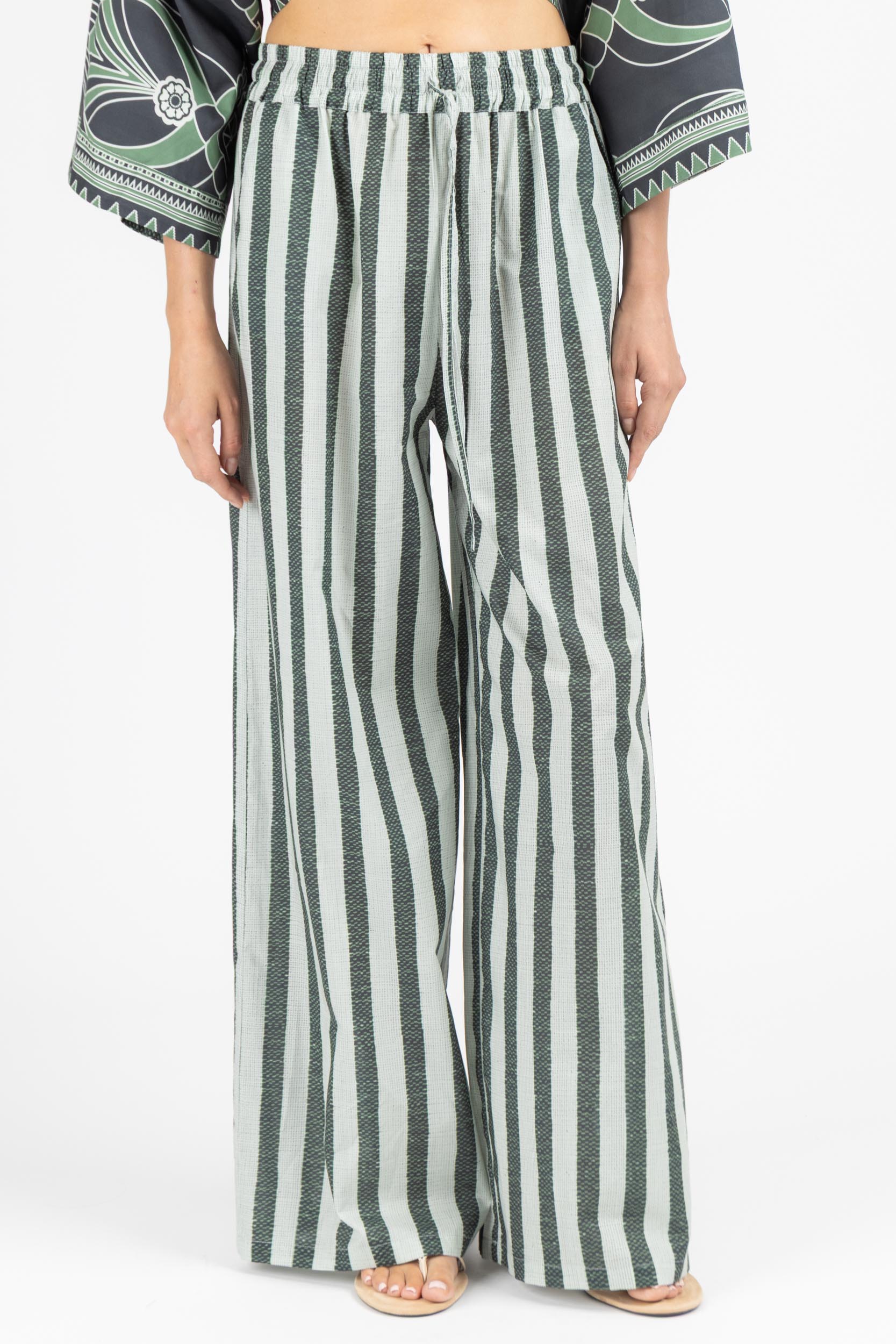 LOOSE PANTS