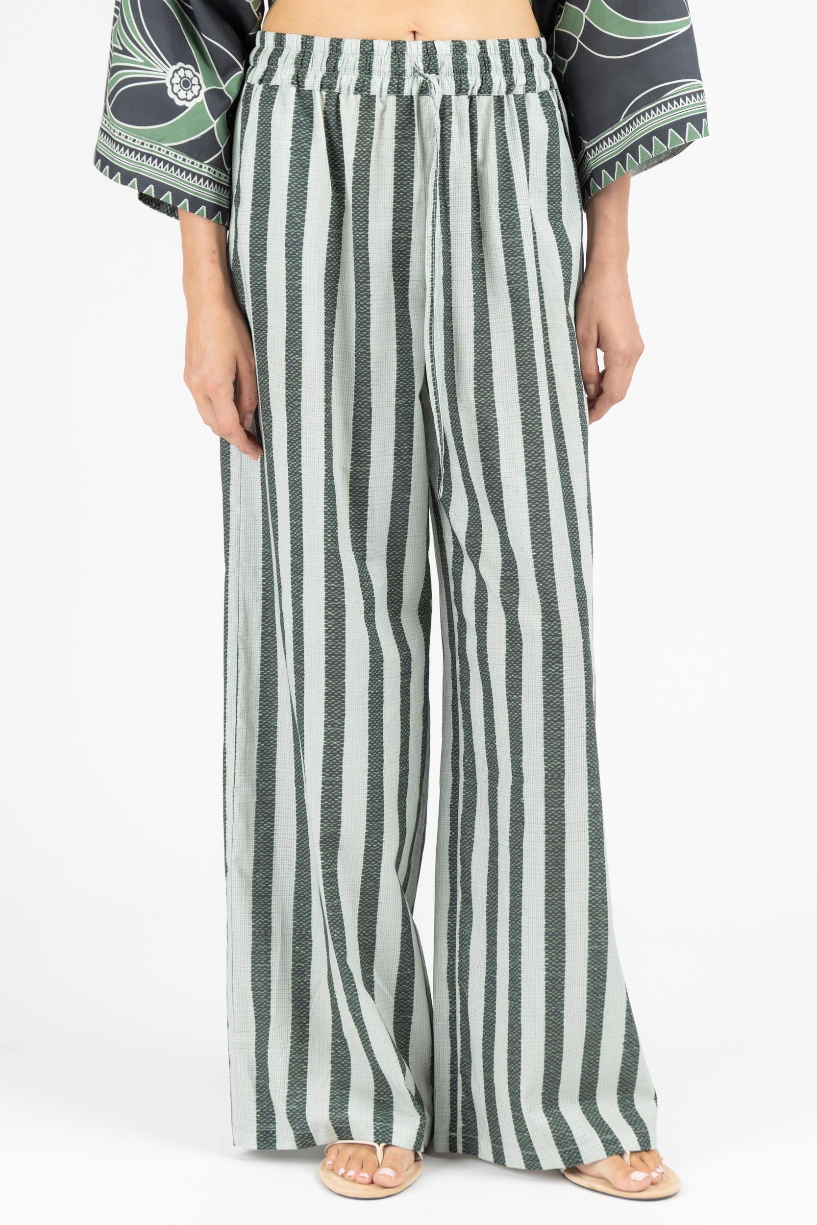 LOOSE PANTS