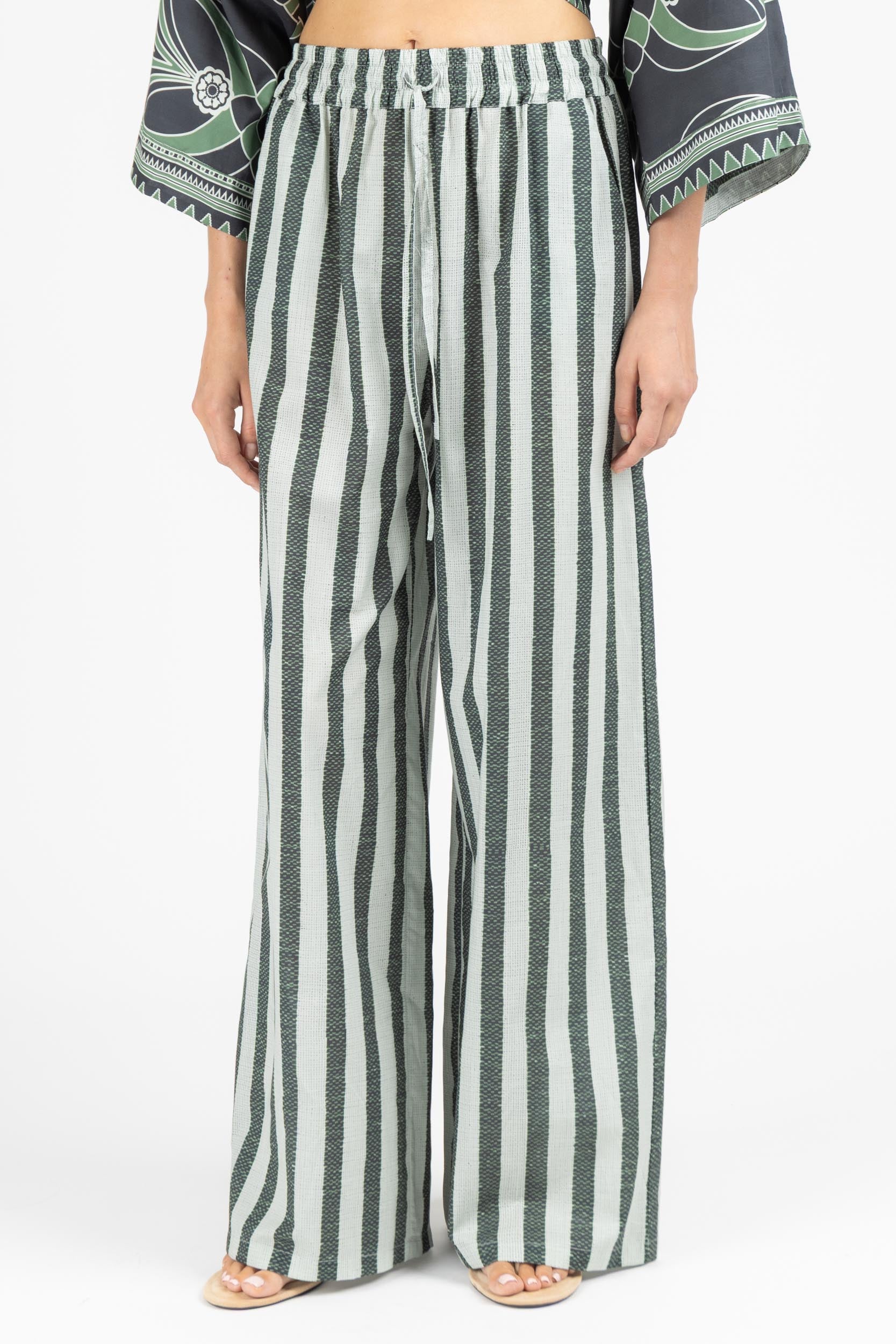 LOOSE PANTS
