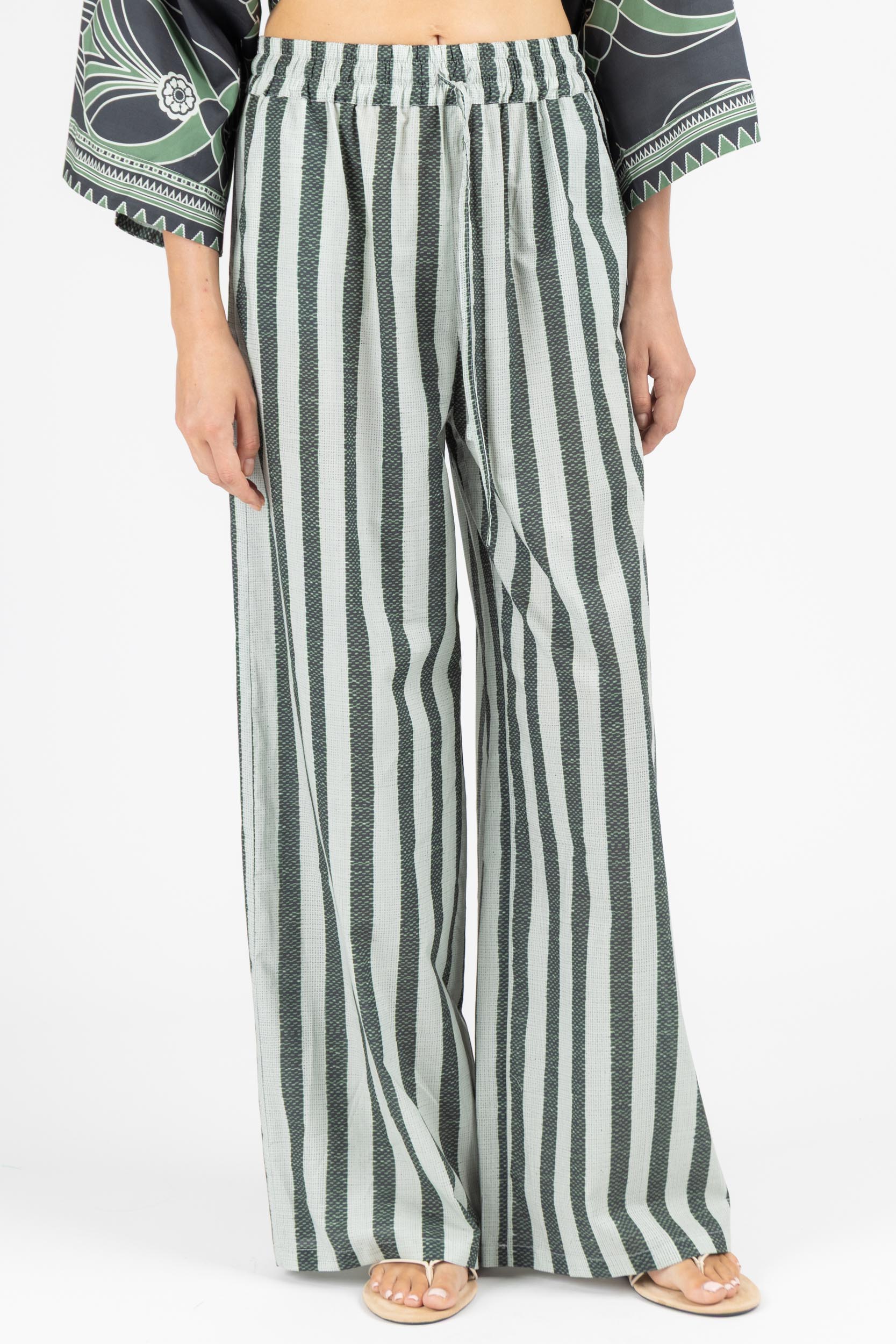 LOOSE PANTS
