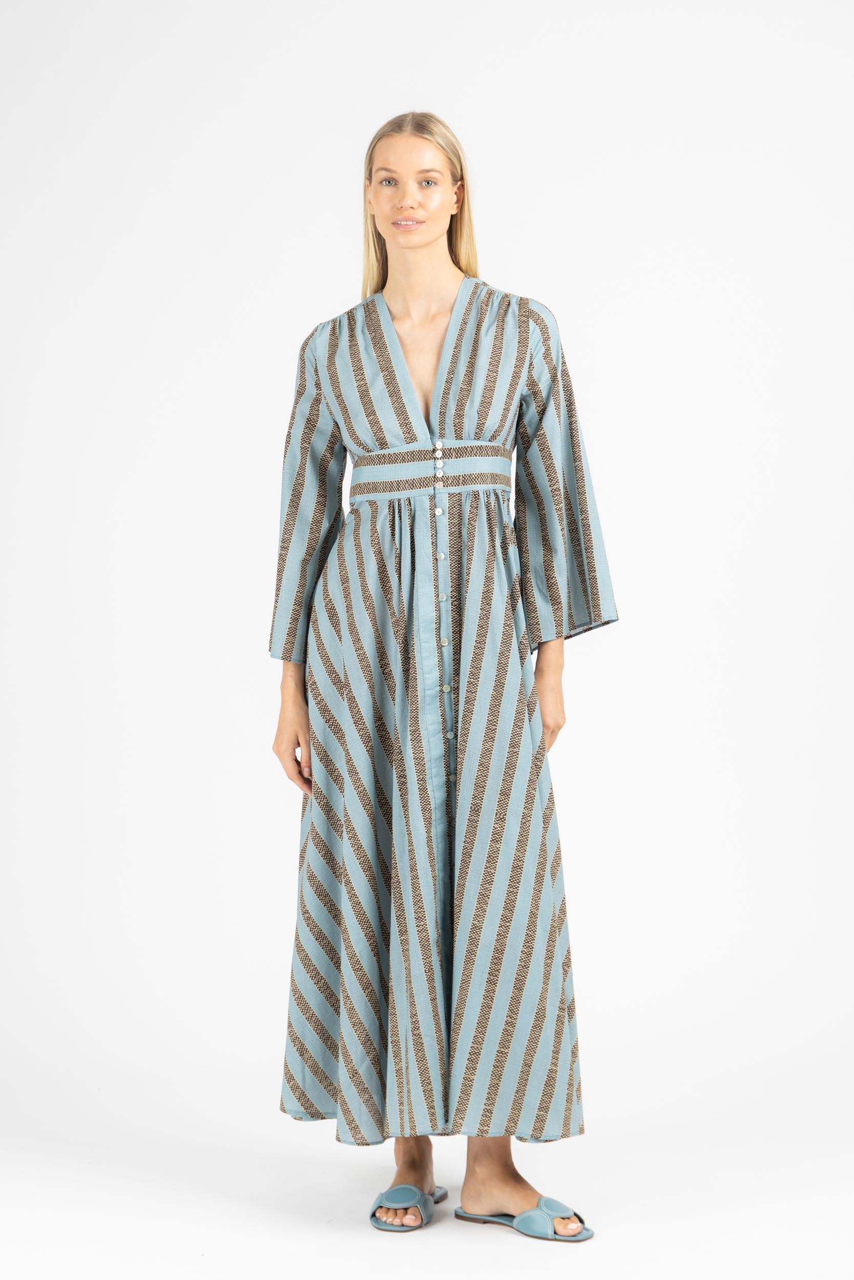 MAXI DRESS WITH BUTTONS