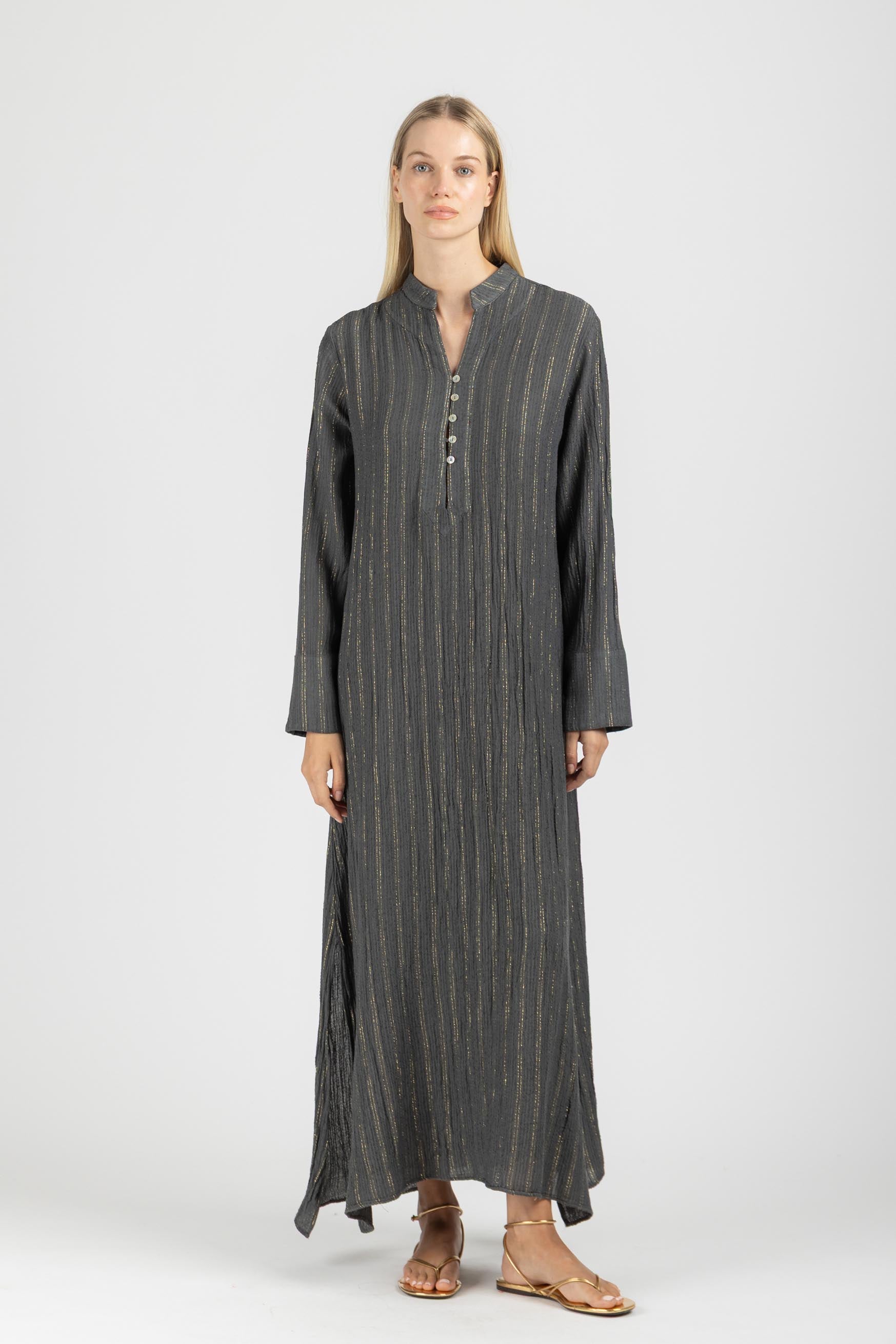 MAXI DRESS WITH SLEEVES