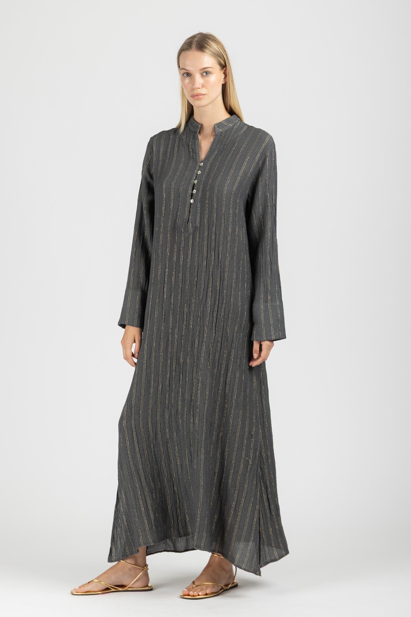 MAXI DRESS WITH SLEEVES