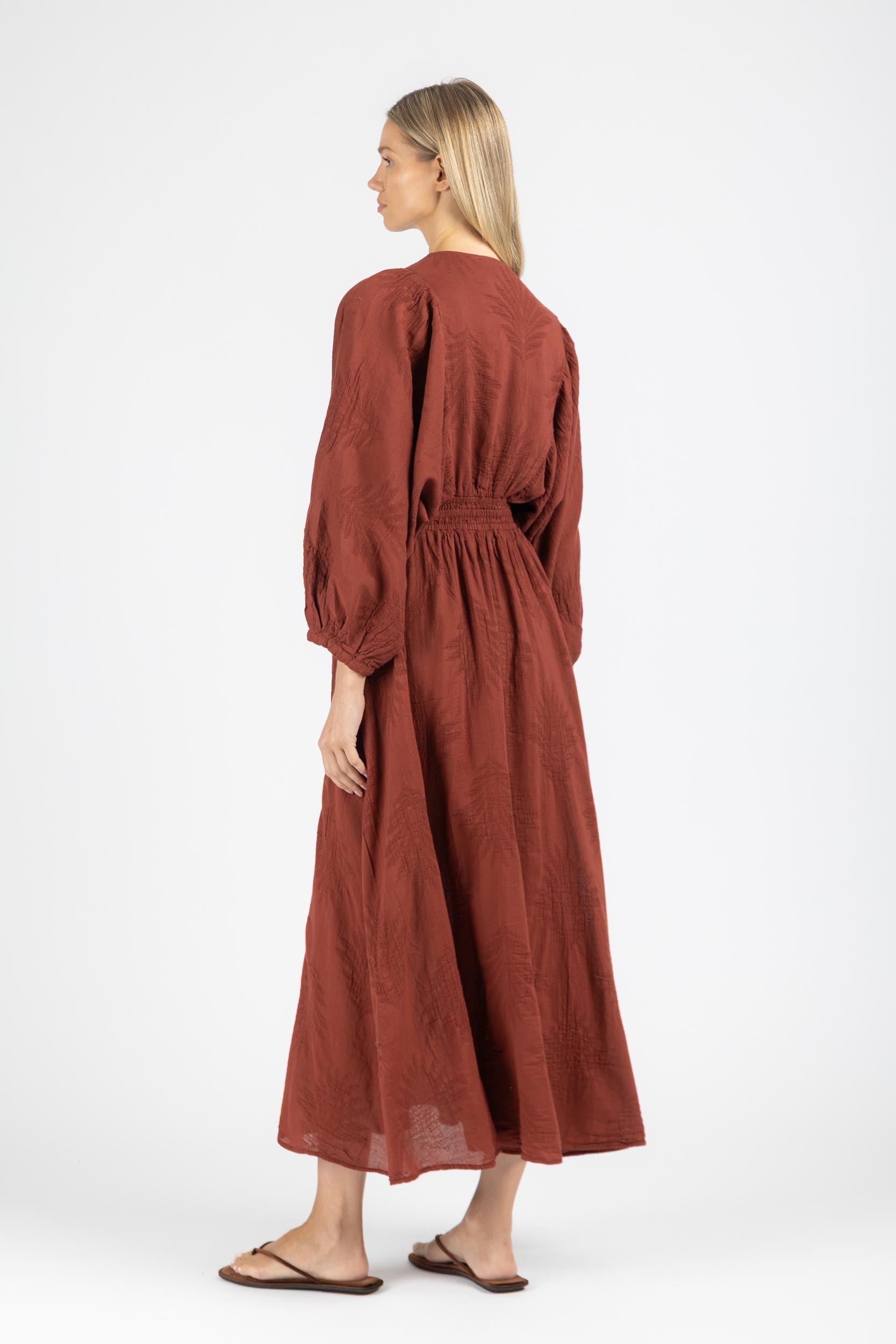 MAXI DRESS WITH SLEEVES