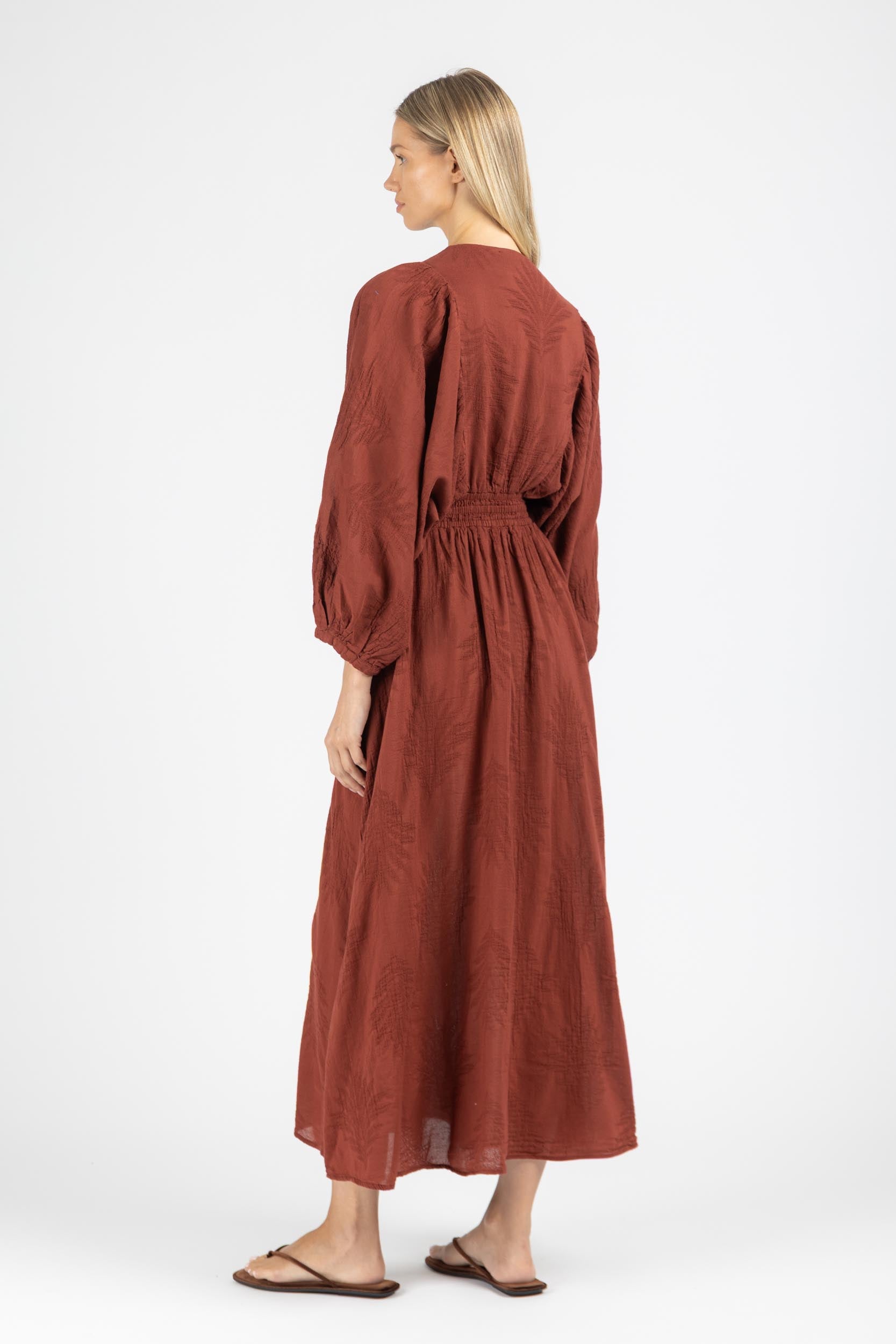 MAXI DRESS WITH SLEEVES