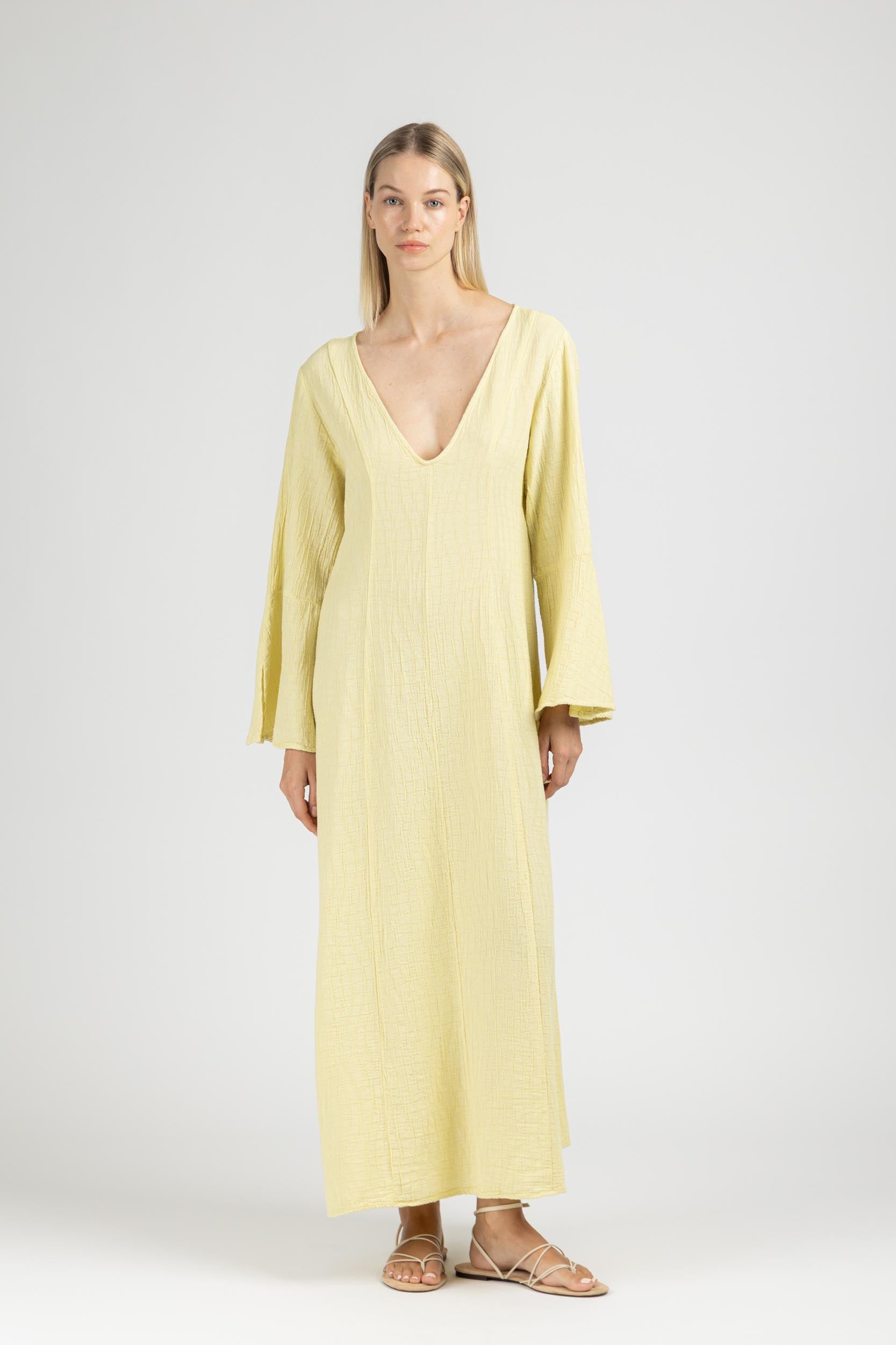 MAXI DRESS WITH SLEEVES
