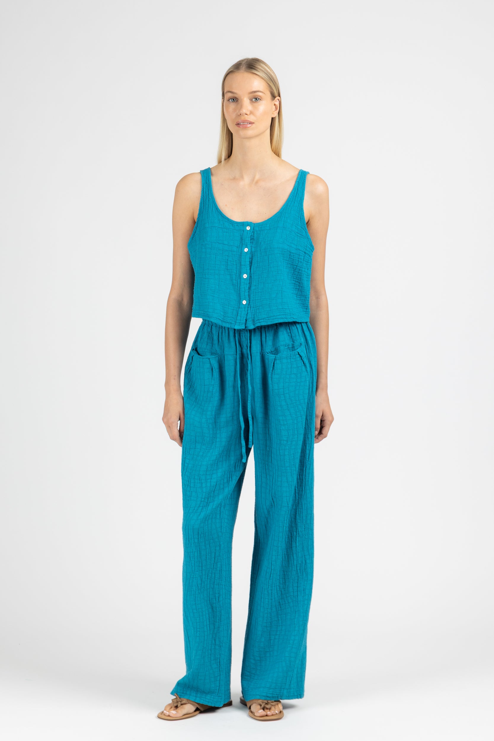 TOP WITH BUTTONS