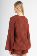 TOP WITH SLEEVES