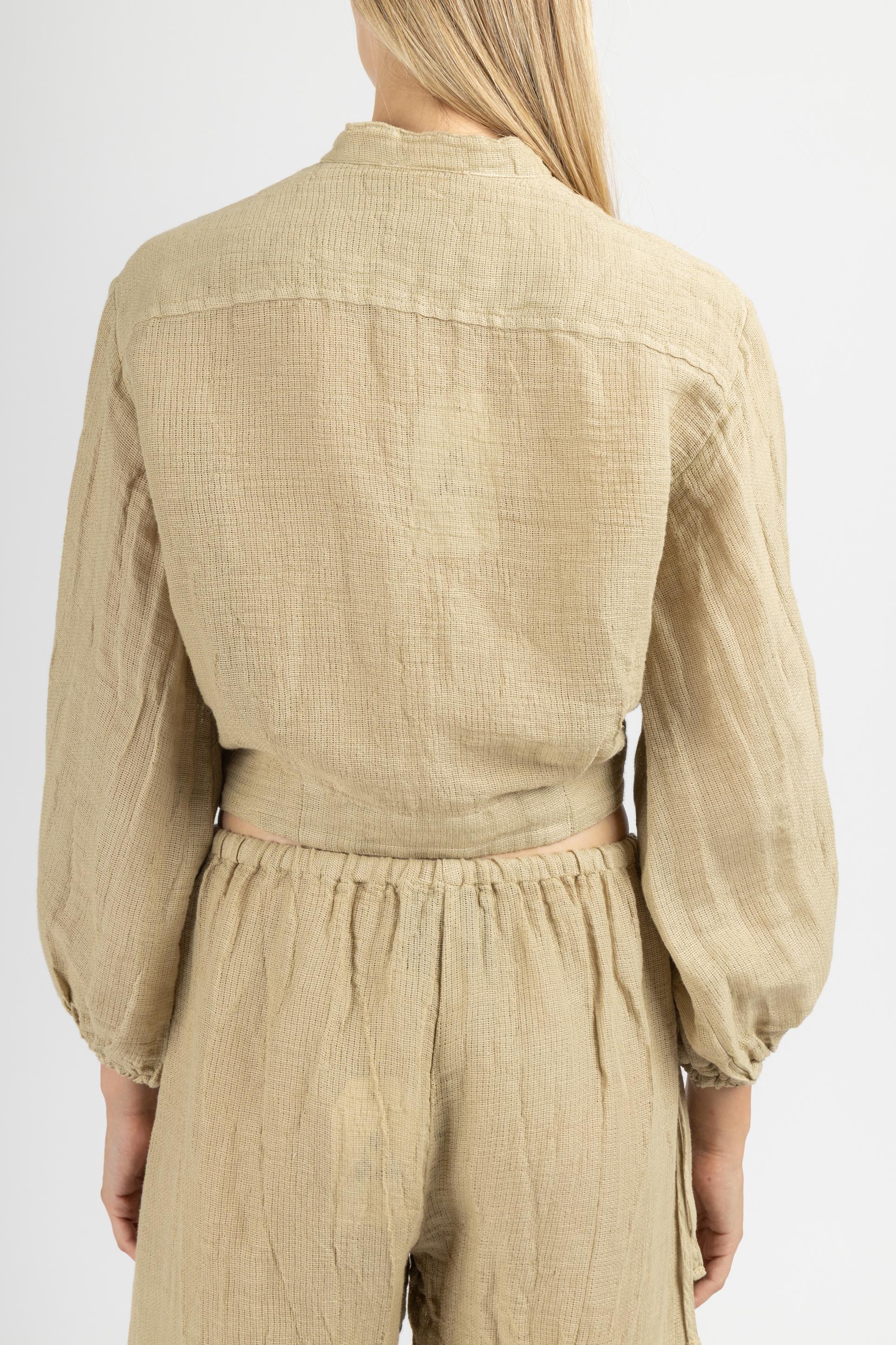 TOP WITH SLEEVES